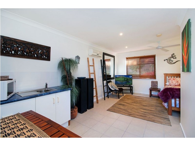 69 Dutton Street, Coolangatta QLD 4225