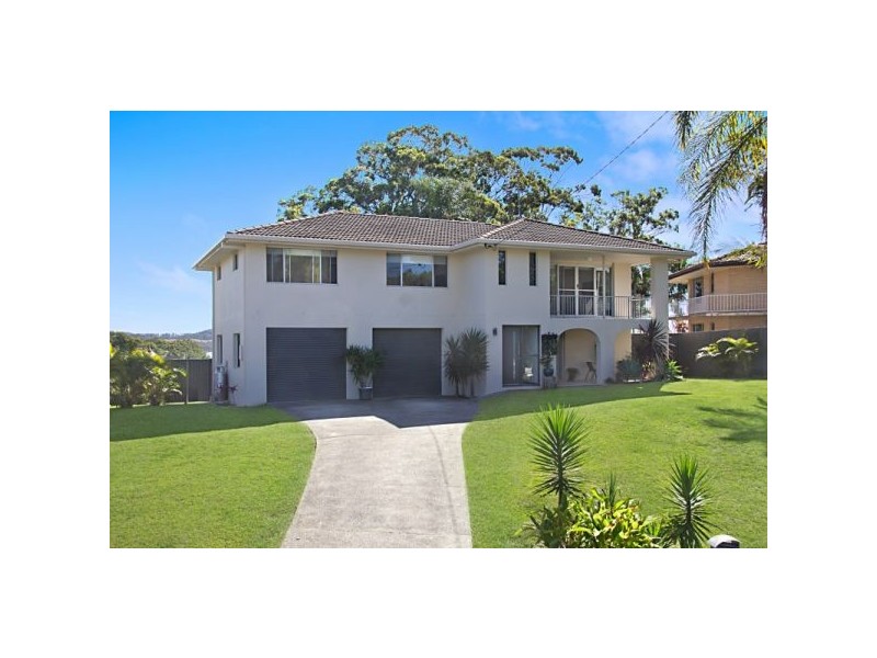 15 Anconia Ave, Tweed Heads West NSW 2485