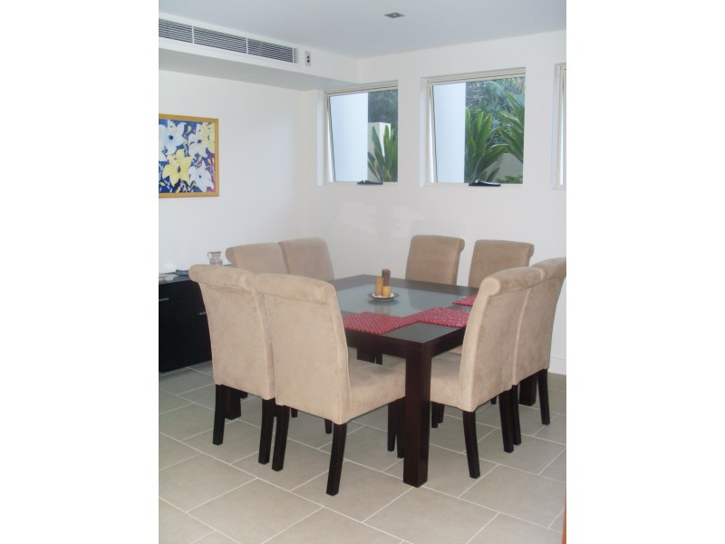 Coolangatta QLD 4225