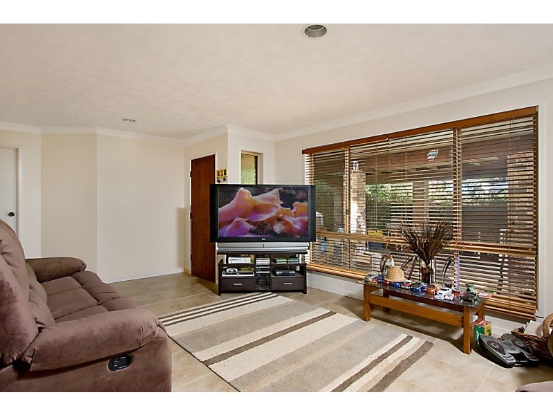 19 Aberdeen Court, Banora Point NSW 2486