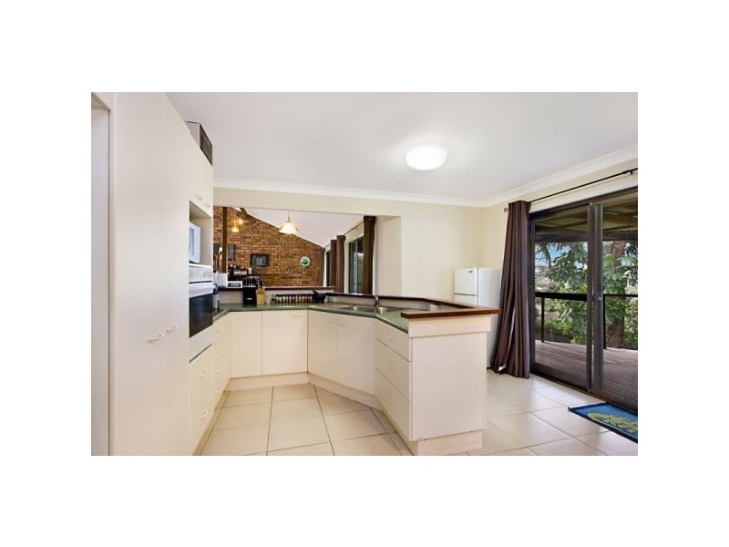 16 Birnam Ave, Banora Point NSW 2486