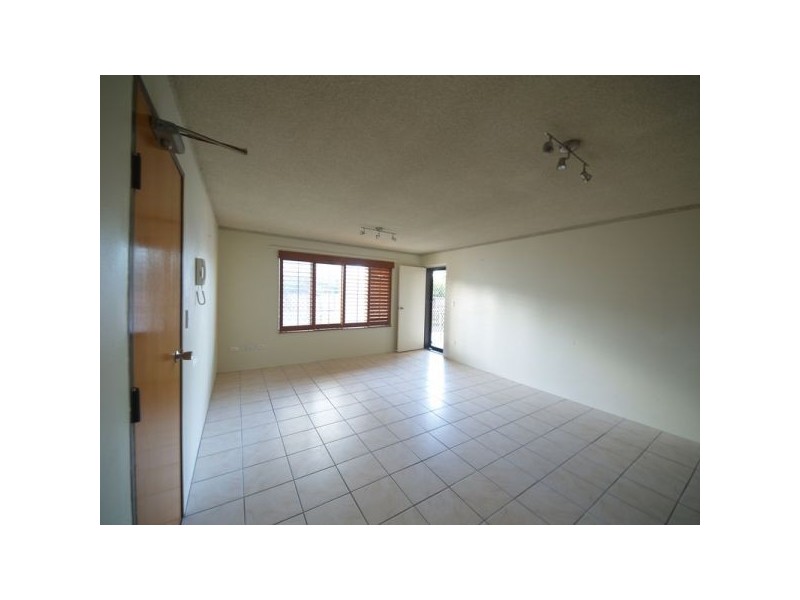 3/3 ” Havenwood ” Lord St, Kirra QLD 4225