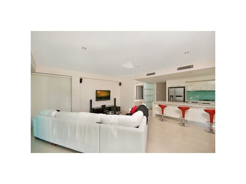 1/32 Boundary St, Rainbow Bay QLD 4225