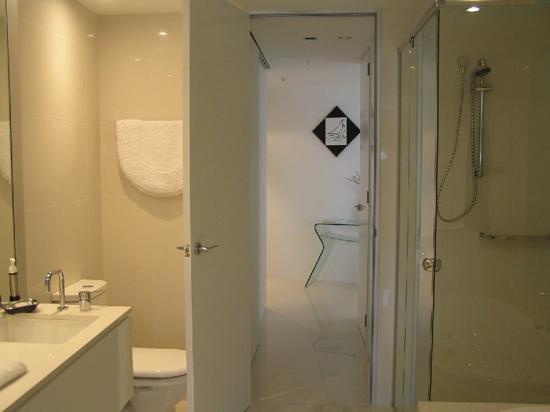2006/3011 Gold Coast Highway, Surfers Paradise QLD 4217
