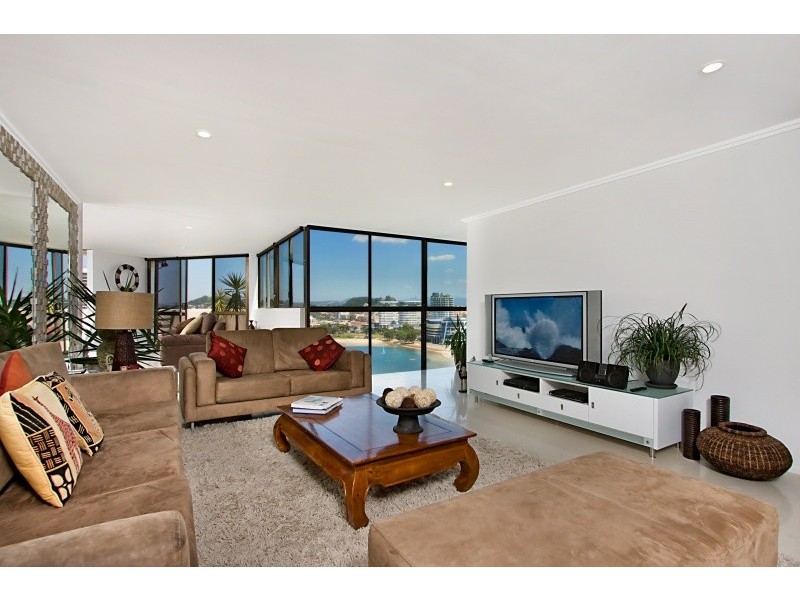 7E 3-9 Eden Street, Rainbow Bay QLD 4225