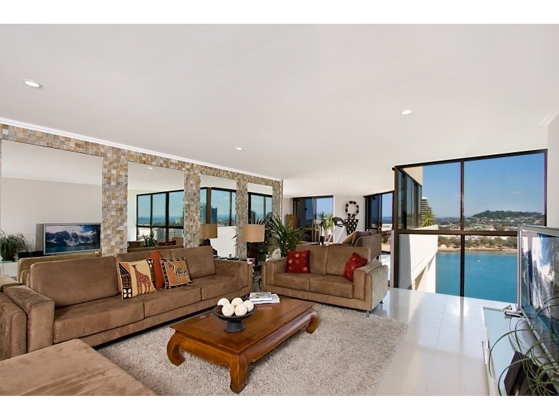7E 3-9 Eden Street, Rainbow Bay QLD 4225