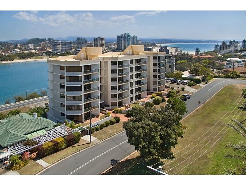 7E 3-9 Eden Street, Rainbow Bay QLD 4225