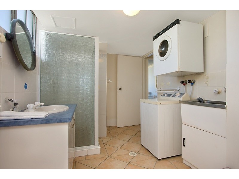5/3 Ward St, Rainbow Bay QLD 4225