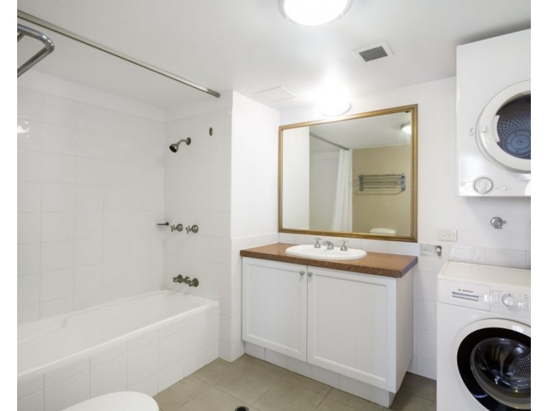 330/99 Griffith Street CALYPSO PLAZA, Coolangatta QLD 4225
