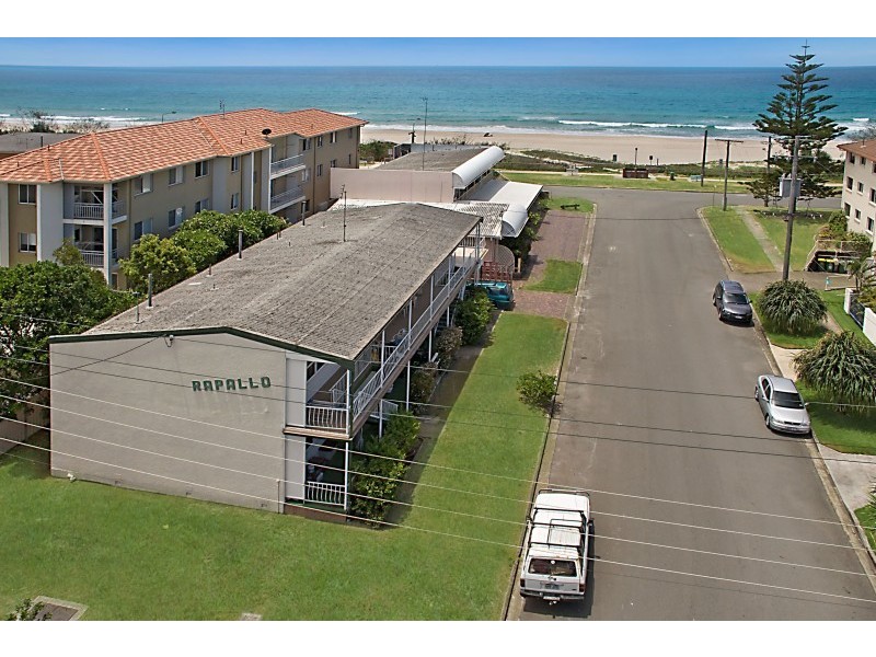 3/201 Golden Four Drive, Bilinga QLD 4225