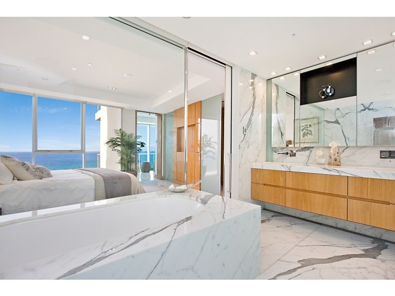 1805/110 Marine Parade, Coolangatta QLD 4225