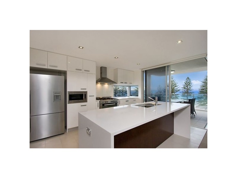 5/11 Eden Ave, Rainbow Bay QLD 4225