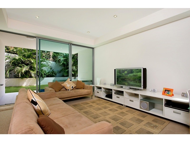 2/32 Boundary St, Rainbow Bay QLD 4225