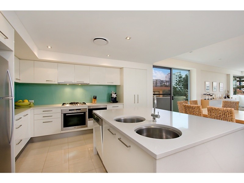 2/32 Boundary St, Rainbow Bay QLD 4225