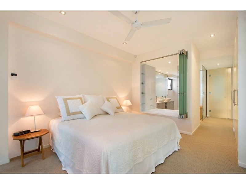 2/32 Boundary St, Rainbow Bay QLD 4225