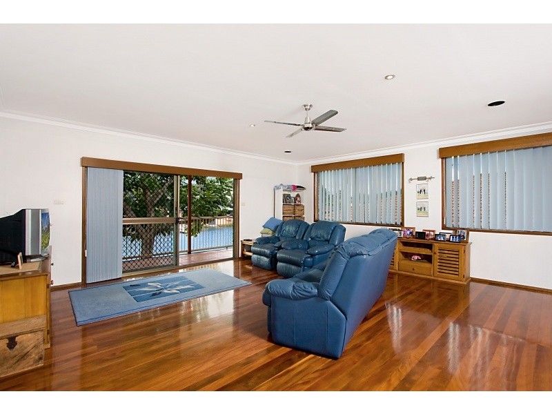 76 Jacaranda Ave, Tweed Heads NSW 2485