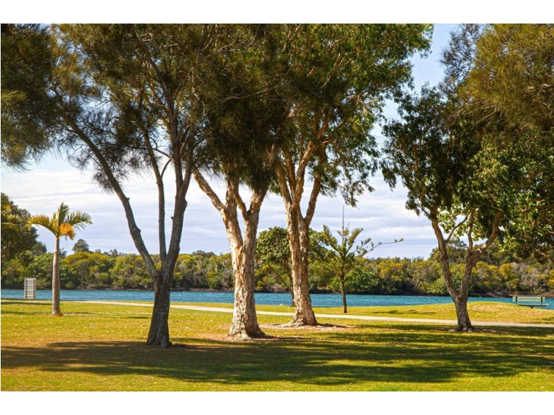 52 Keith Compton Drive, Tweed Heads NSW 2485