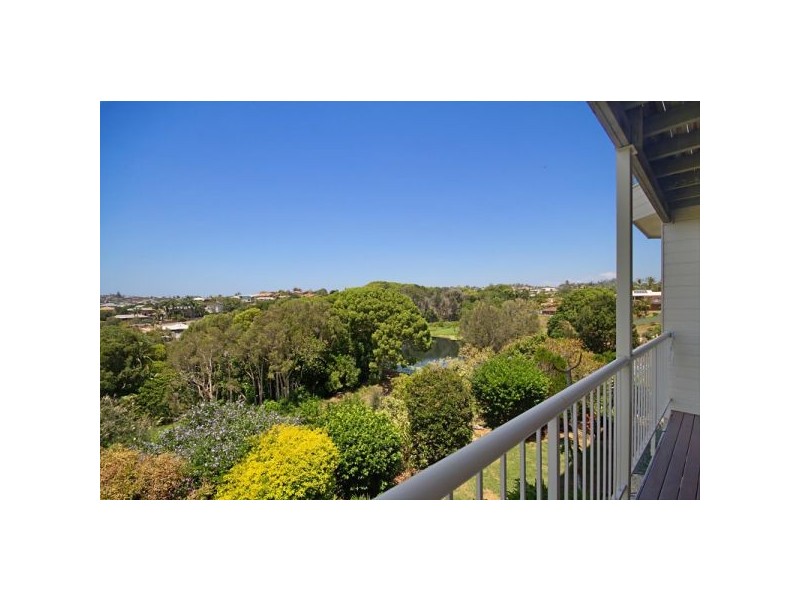 100 Ash Drive, Banora Point NSW 2486