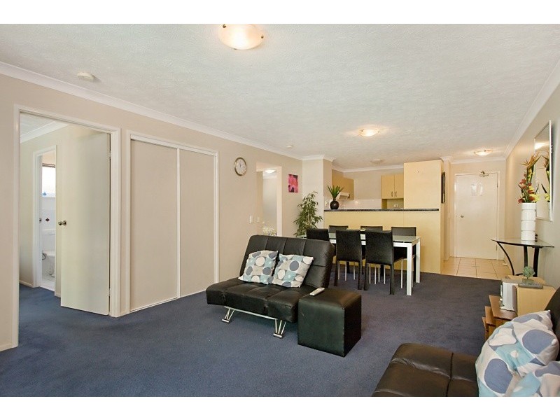 2/205 Boundary Street, Rainbow Bay QLD 4225