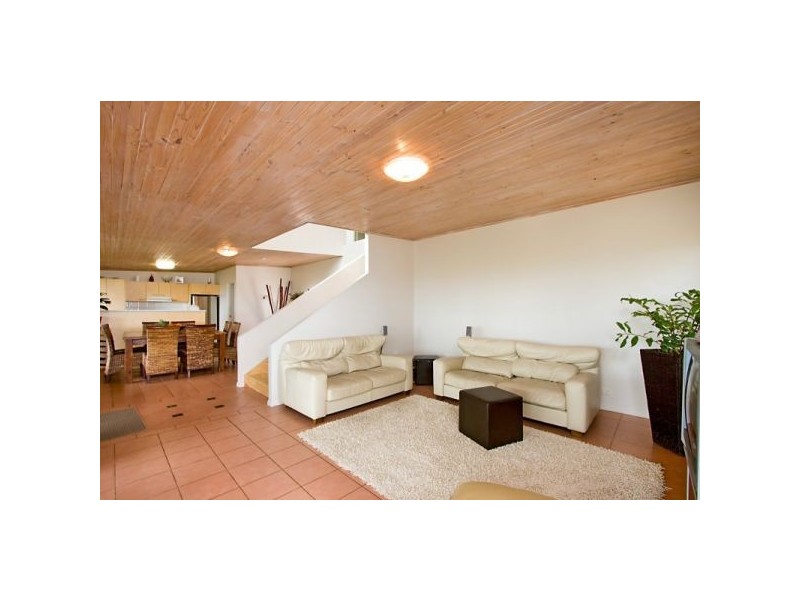 14 Broadwater Espl, Bilambil Heights NSW 2486