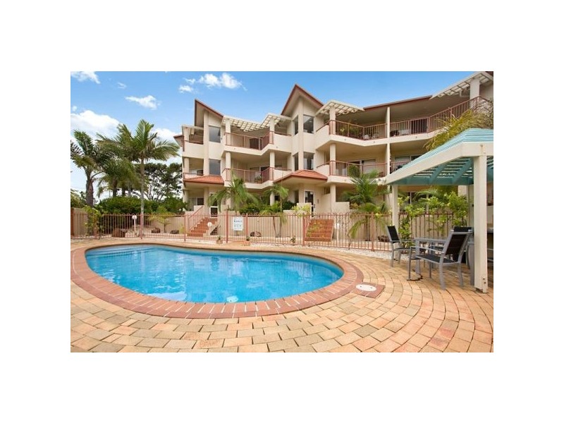6/5 Ocean Street, Kirra QLD 4225
