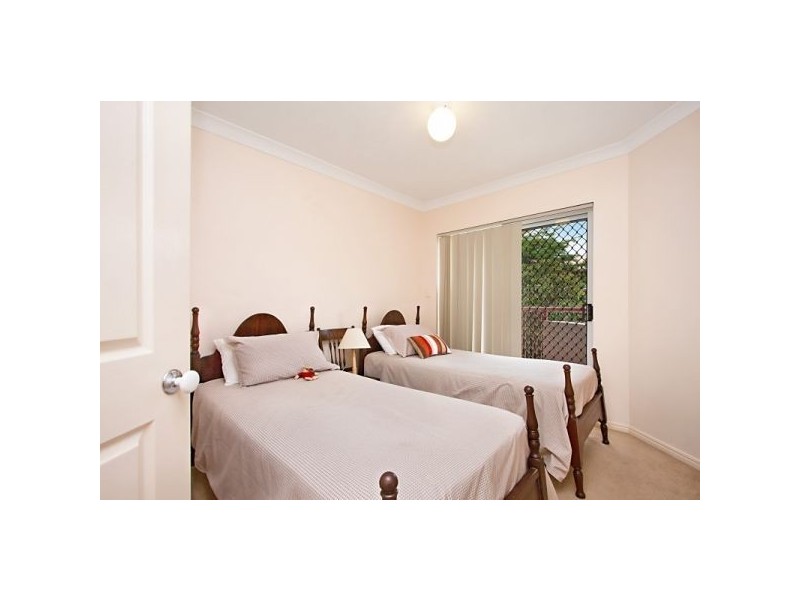 6/5 Ocean Street, Kirra QLD 4225