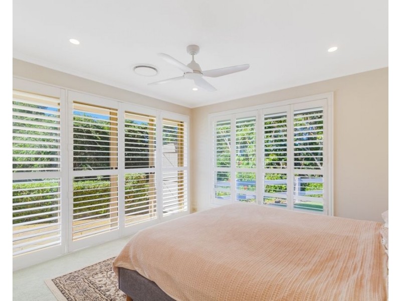 11 Champagne Drive, Tweed Heads South NSW 2486