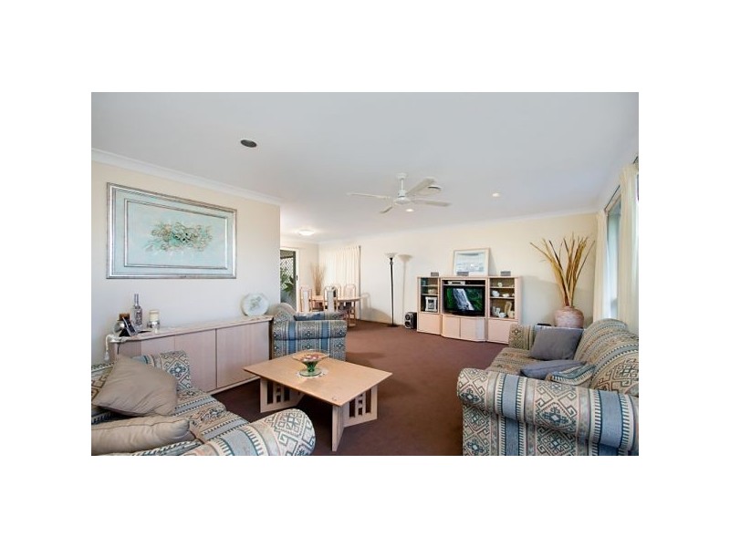 64 Cominan Avenue, Banora Point NSW 2486