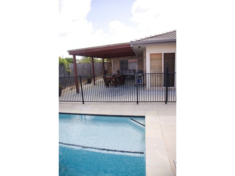 25 Traminer Court, Banora Point NSW 2486