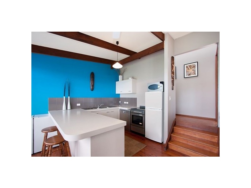 6 Broadwater Esplanade, Bilambil Heights NSW 2486