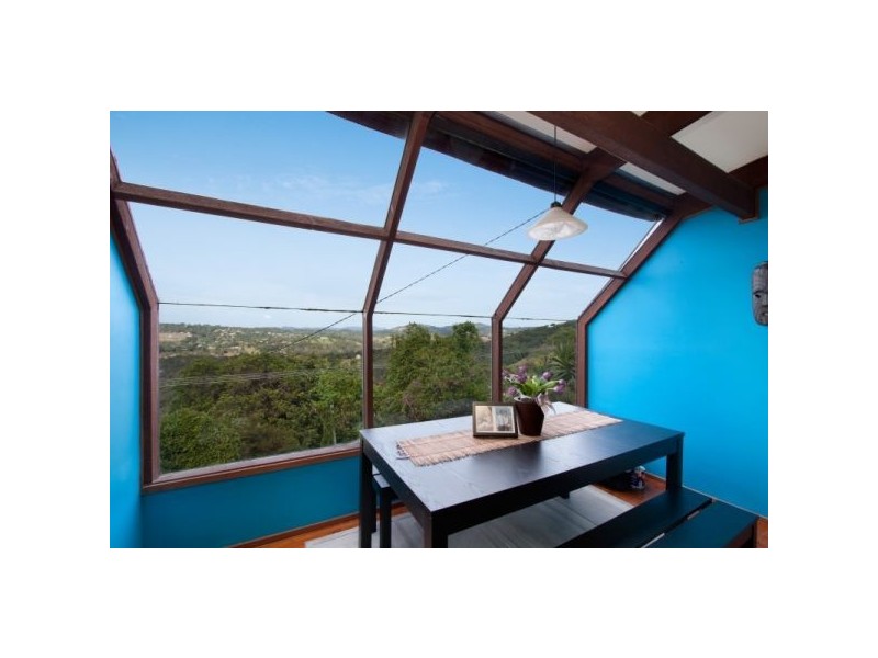 6 Broadwater Esplanade, Bilambil Heights NSW 2486