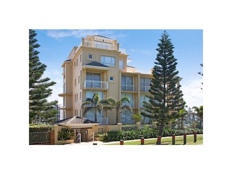 6/1 Tweed Terrace, Rainbow Bay QLD 4225