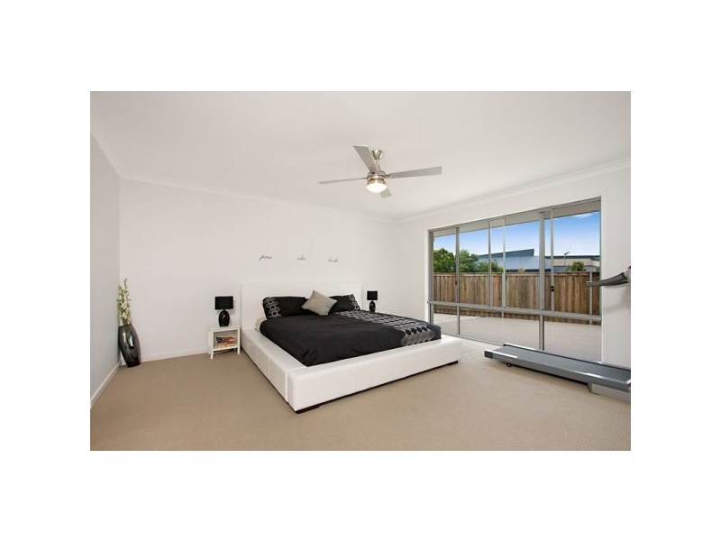 82 Botanical Circuit, Banora Point NSW 2486