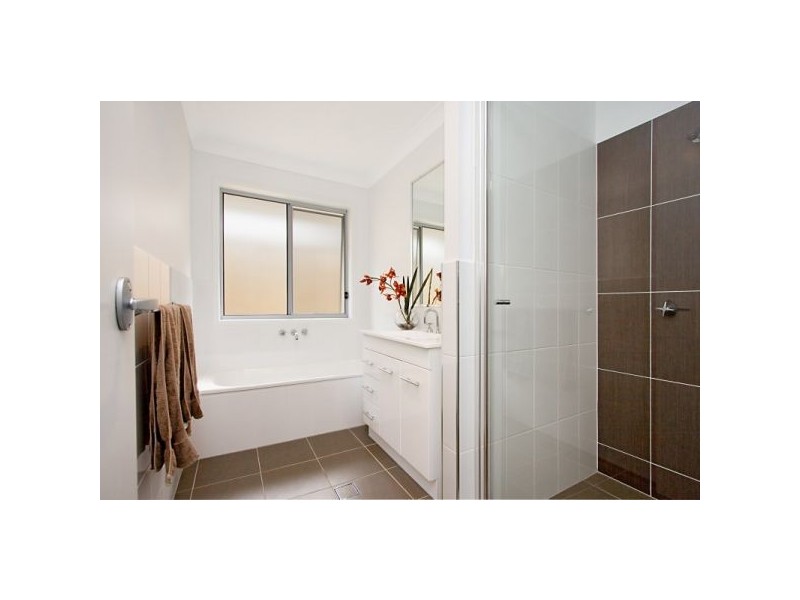 82 Botanical Circuit, Banora Point NSW 2486