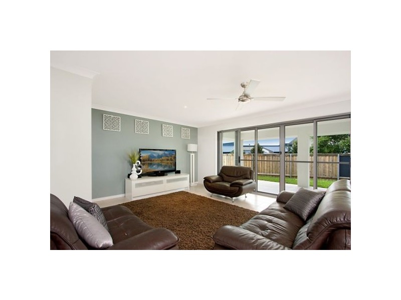 82 Botanical Circuit, Banora Point NSW 2486