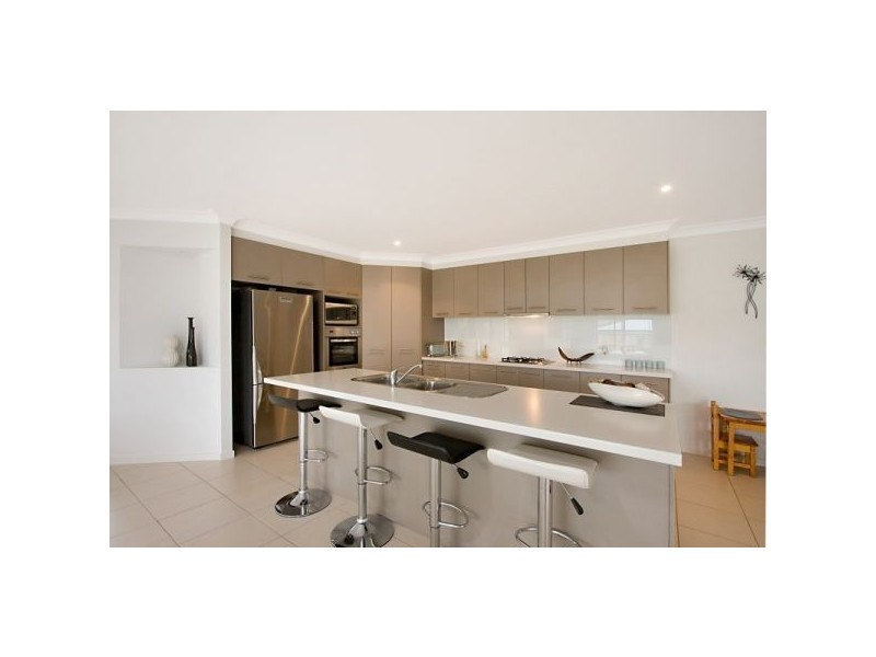 82 Botanical Circuit, Banora Point NSW 2486