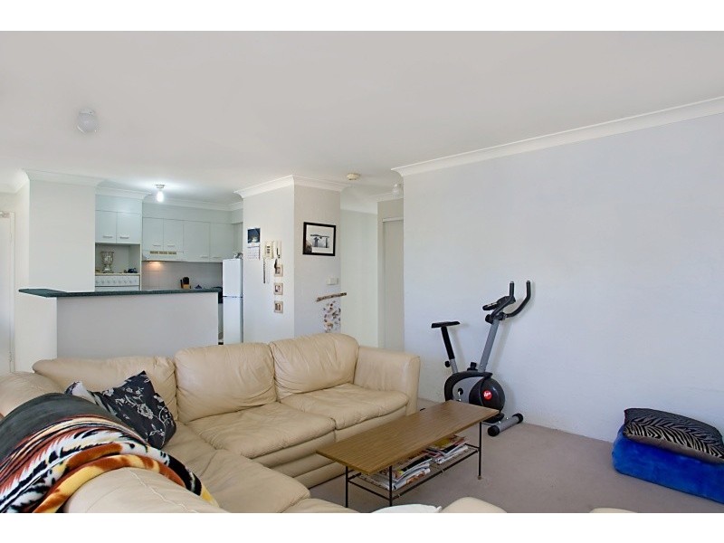 8/18 Garrick Street, Coolangatta QLD 4225