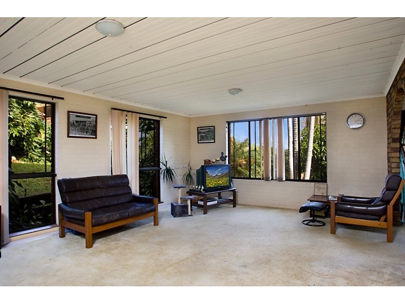 9 Castlecrag Avenue, Banora Point NSW 2486