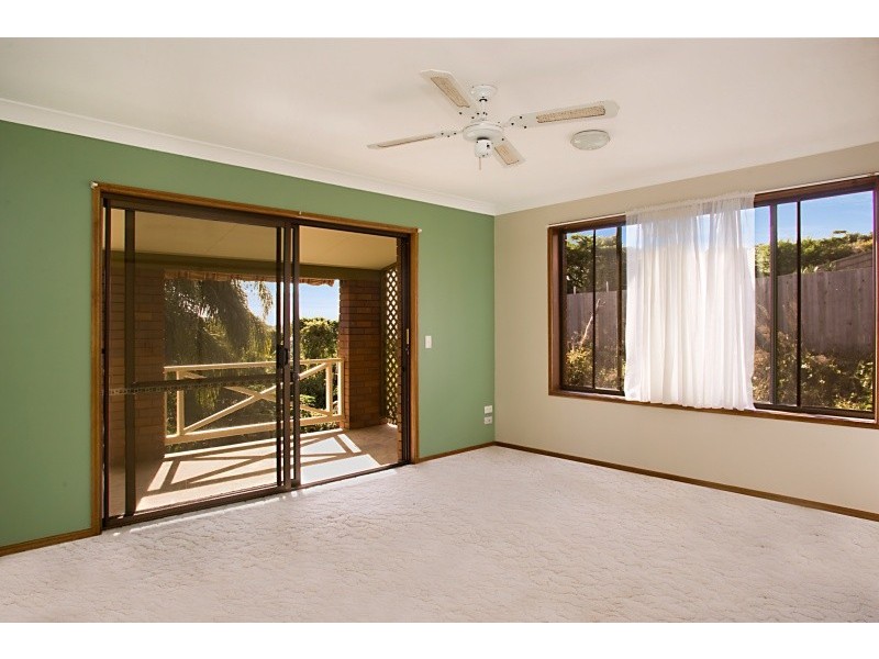 9 Castlecrag Avenue, Banora Point NSW 2486