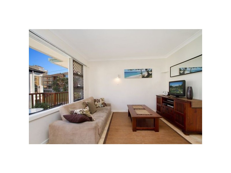 2/23 Petrie Street, Rainbow Bay QLD 4225