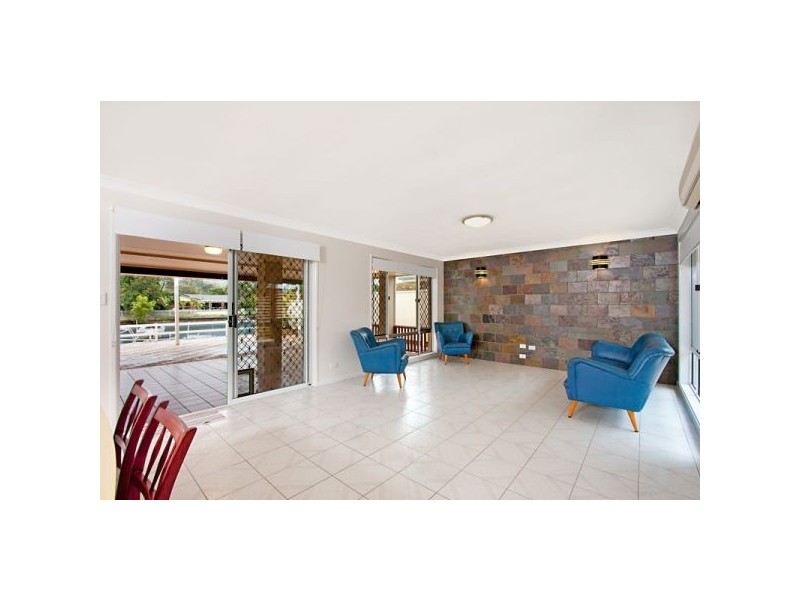 4  Tiller, Currumbin Waters QLD 4223