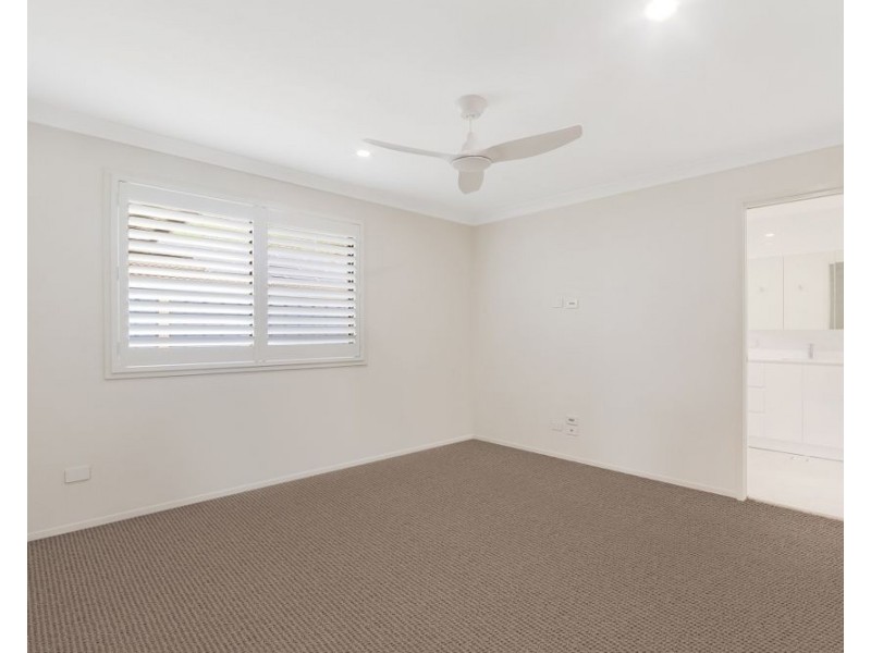 2/33 Jacaranda Ave, Tweed Heads West NSW 2485