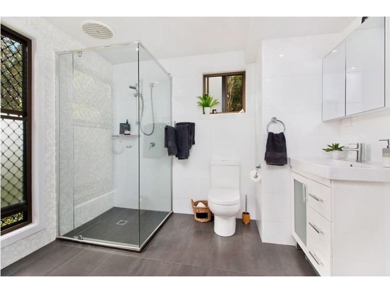 69 Peninsula Drive, Bilambil Heights NSW 2486