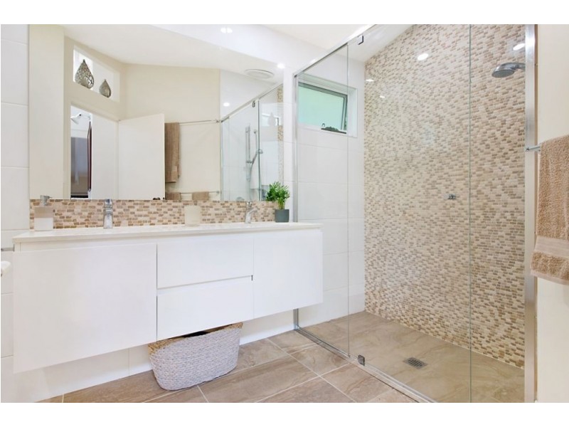 69 Peninsula Drive, Bilambil Heights NSW 2486