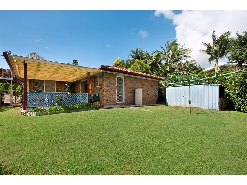 15 Widgee Avenue, Banora Point NSW 2486