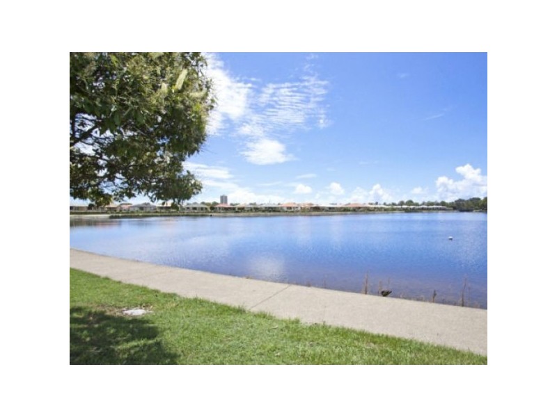 2/38-40 Kimberley Circuit, Banora Point NSW 2486