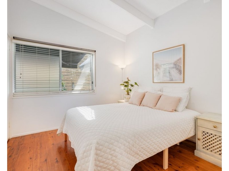 98 Garrick Street, Coolangatta QLD 4225