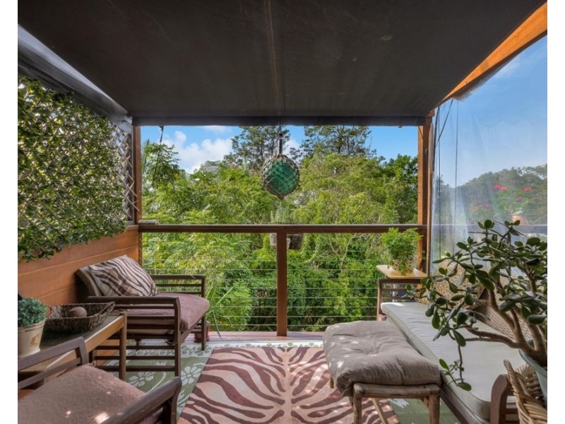 98 Garrick Street, Coolangatta QLD 4225