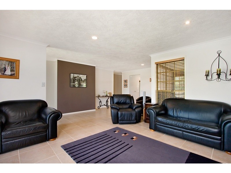 65 Old Ferry, Banora Point NSW 2486