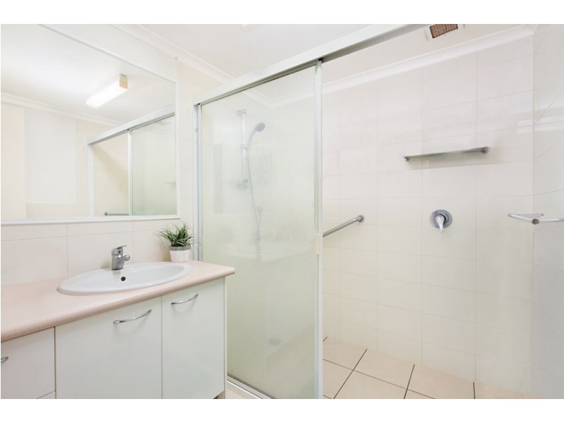 2/54 Dutton Street, Coolangatta QLD 4225